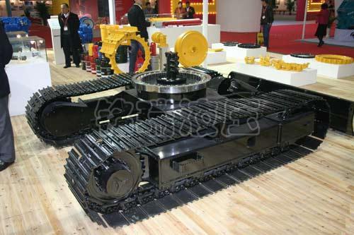 帶回轉(zhuǎn)支撐履帶底盤(pán)MRH